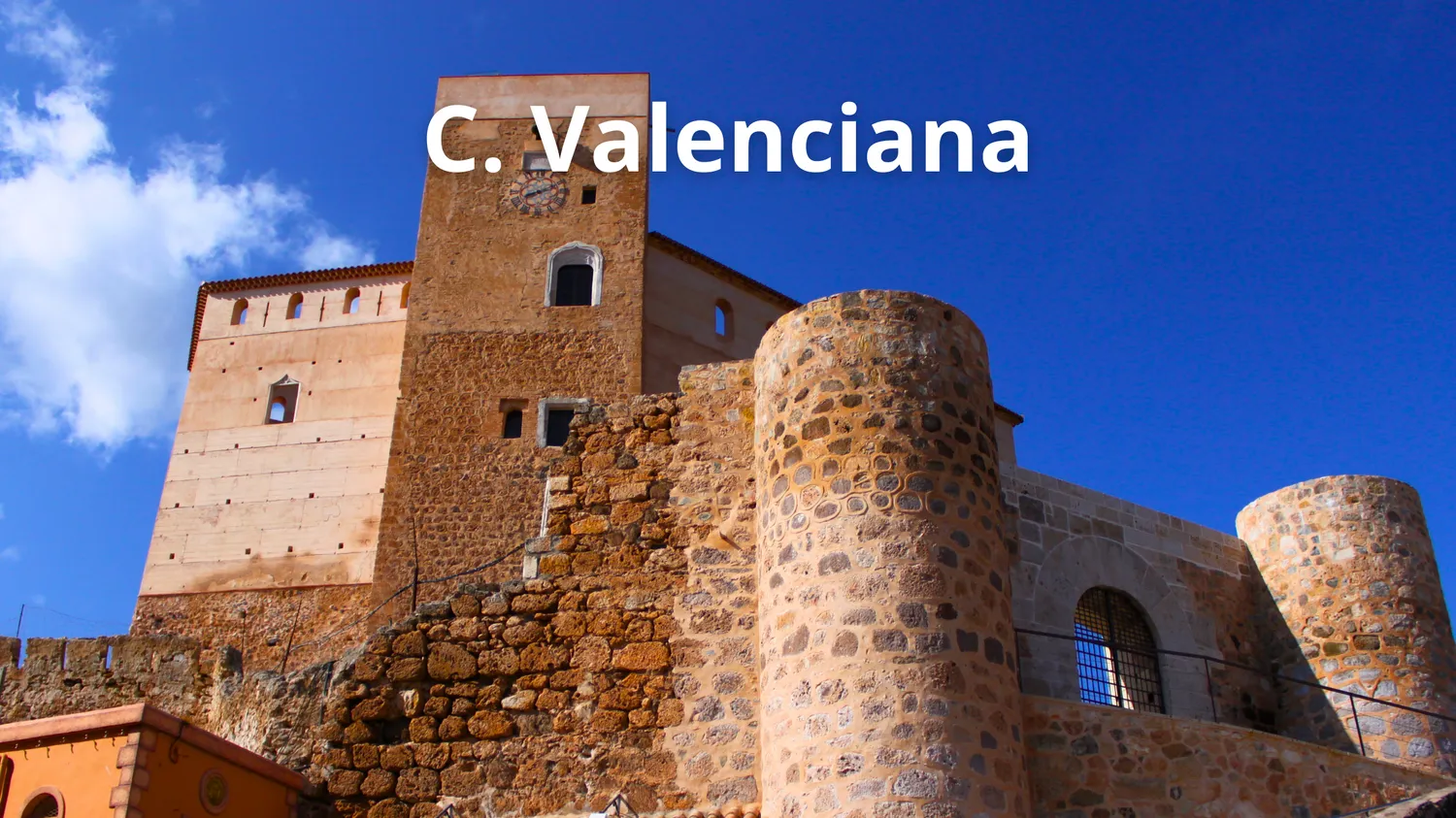 Foto de un castillo valenciano con el texto sobreimpreso: C. Valenciana.