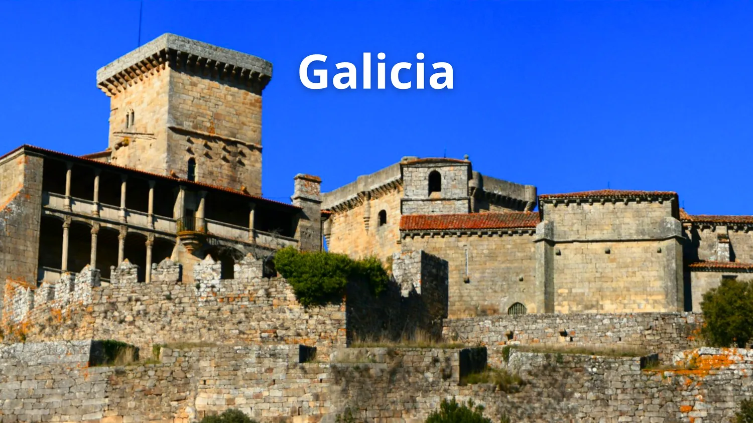 Foto de un castillo gallego y el texto sobrescrito: Galicia.